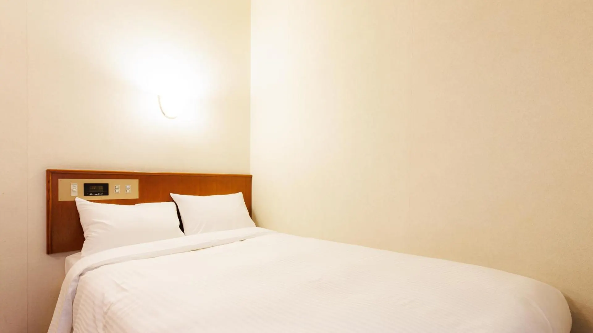 Tabist Asahikawa Station Hotel 3*,